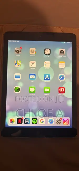 Apple iPad Air 64 GB Gray