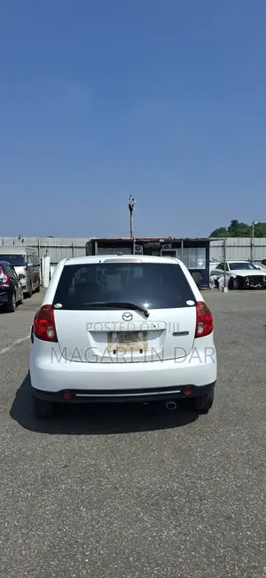 Mazda Verisa 2011 White