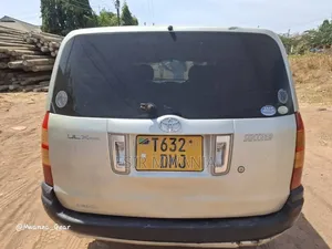 Toyota Succeed 2004 Silver