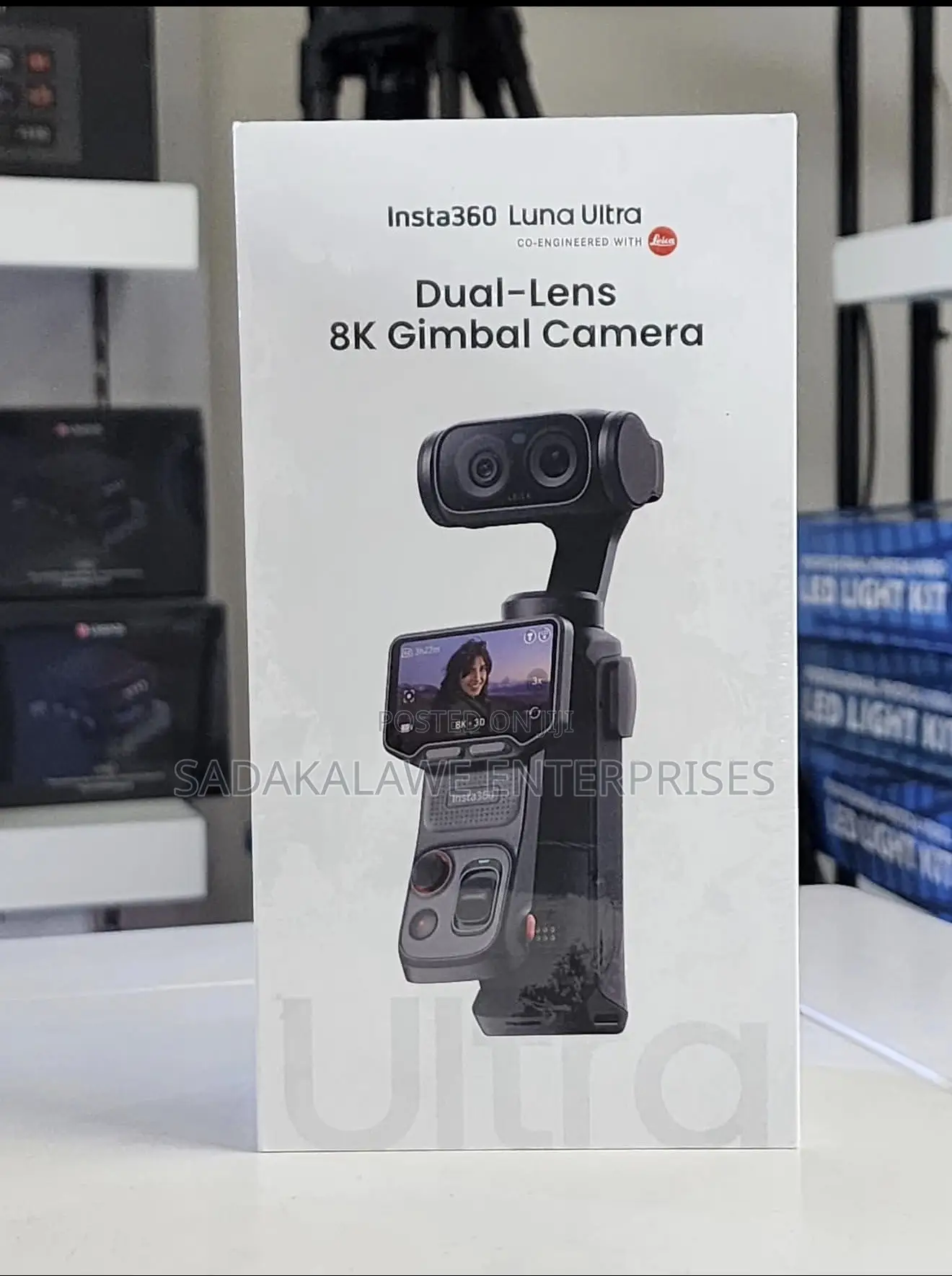 Brand New Insta360 Luna Ultra Dual-Lens Gimblecamera (Leica Optics)