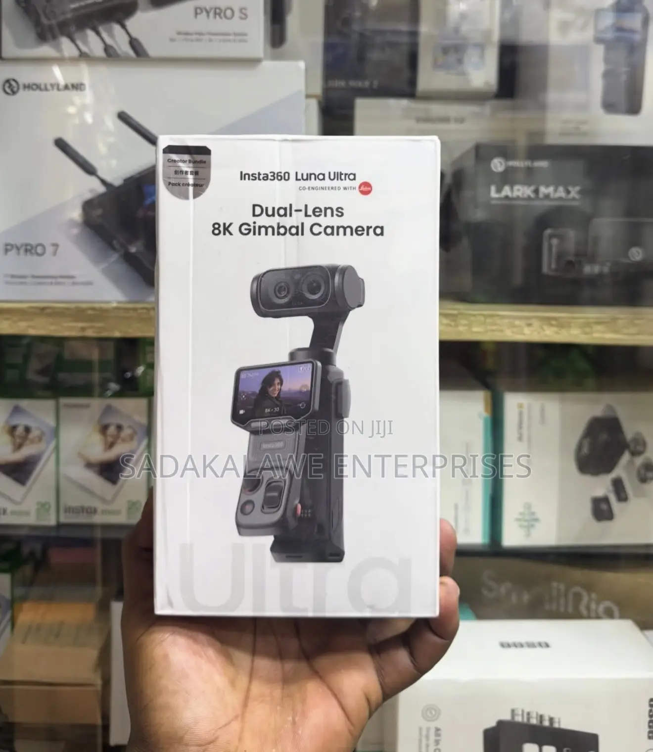 Brand New Insta360 Luna Ultra Dual-Lens Gimblecamera (Leica Optics)