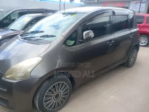 Toyota Ractis 2009 Brown