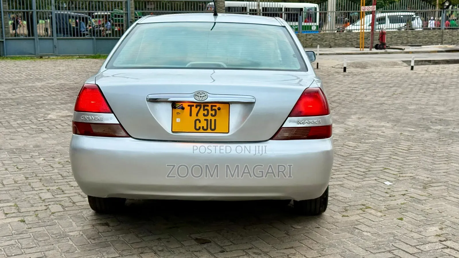 Toyota Mark II 2002 Silver