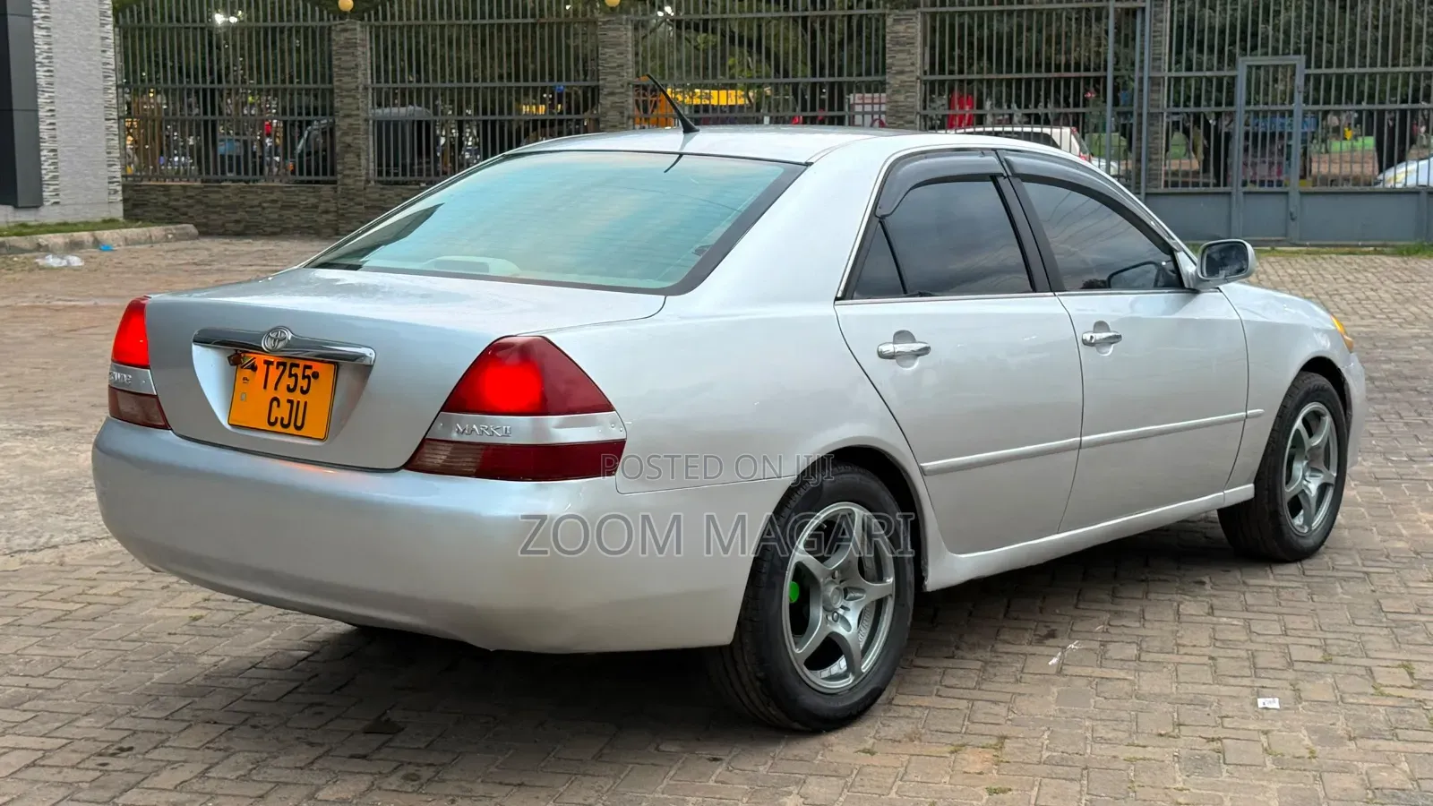 Toyota Mark II 2002 Silver