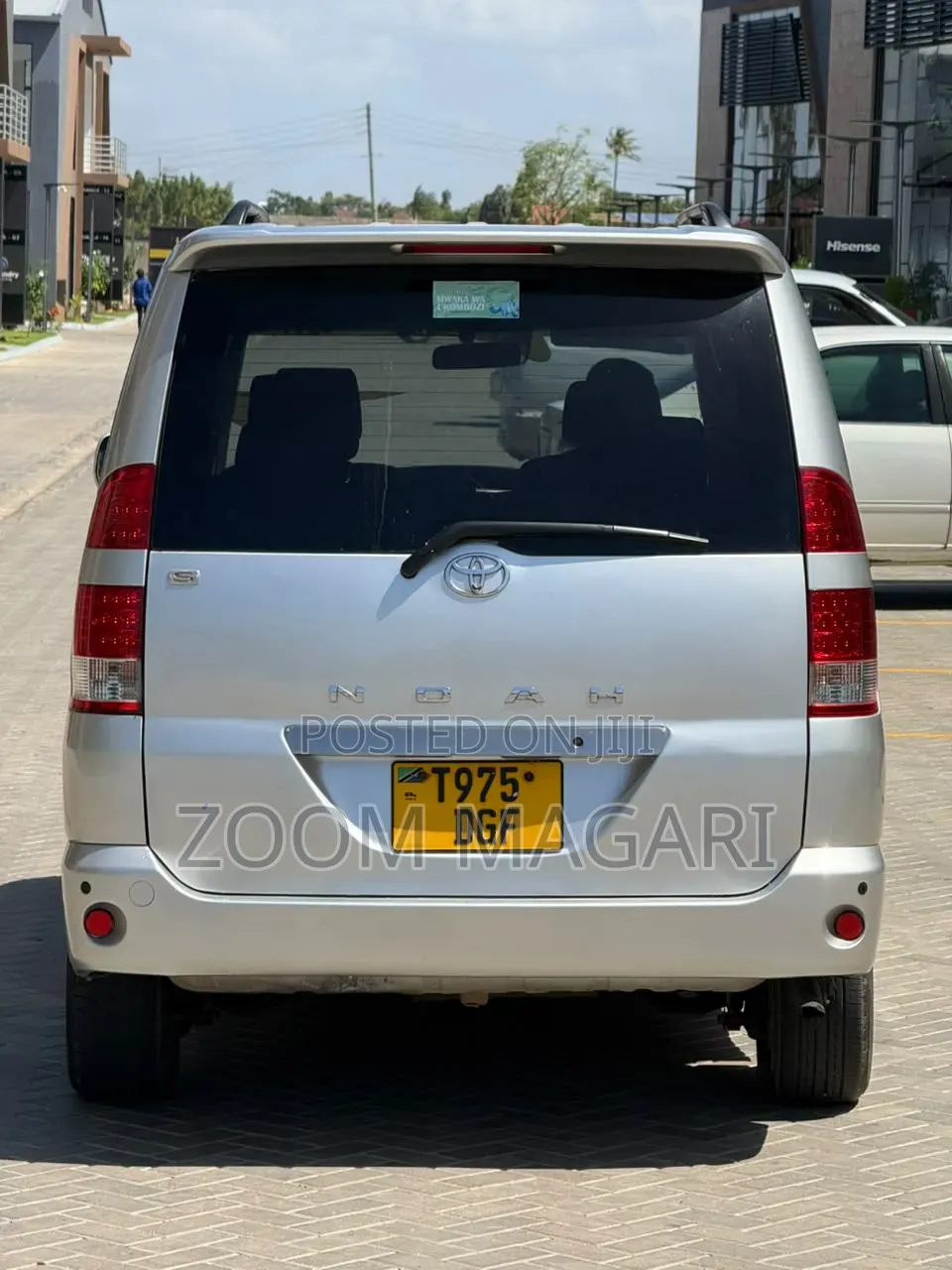 Toyota Noah 2003 Silver