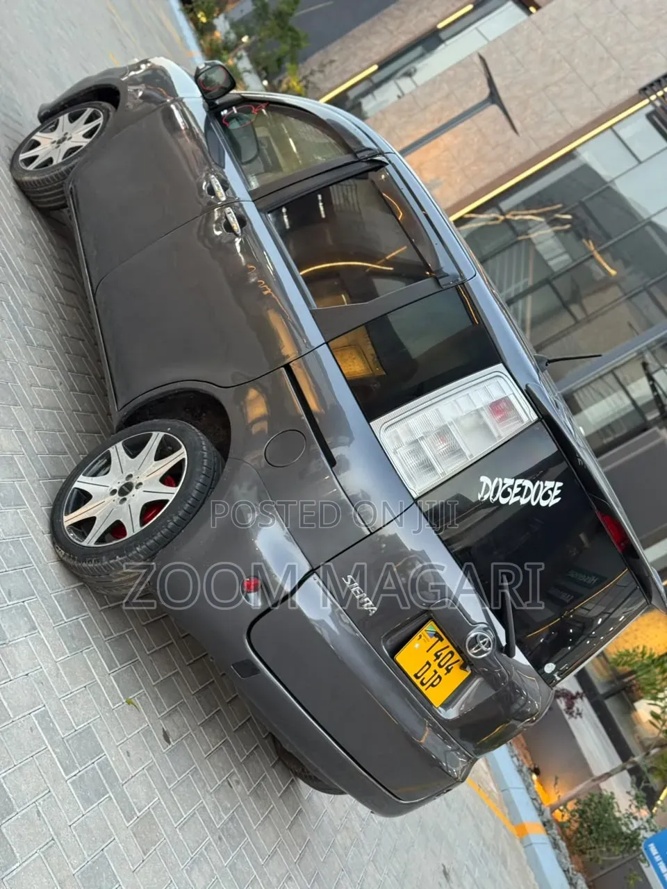 Toyota Sienta 2004 Gray