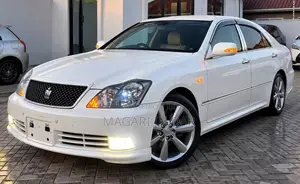 Toyota Crown 2004 White