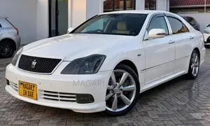 Toyota Crown 2004 White