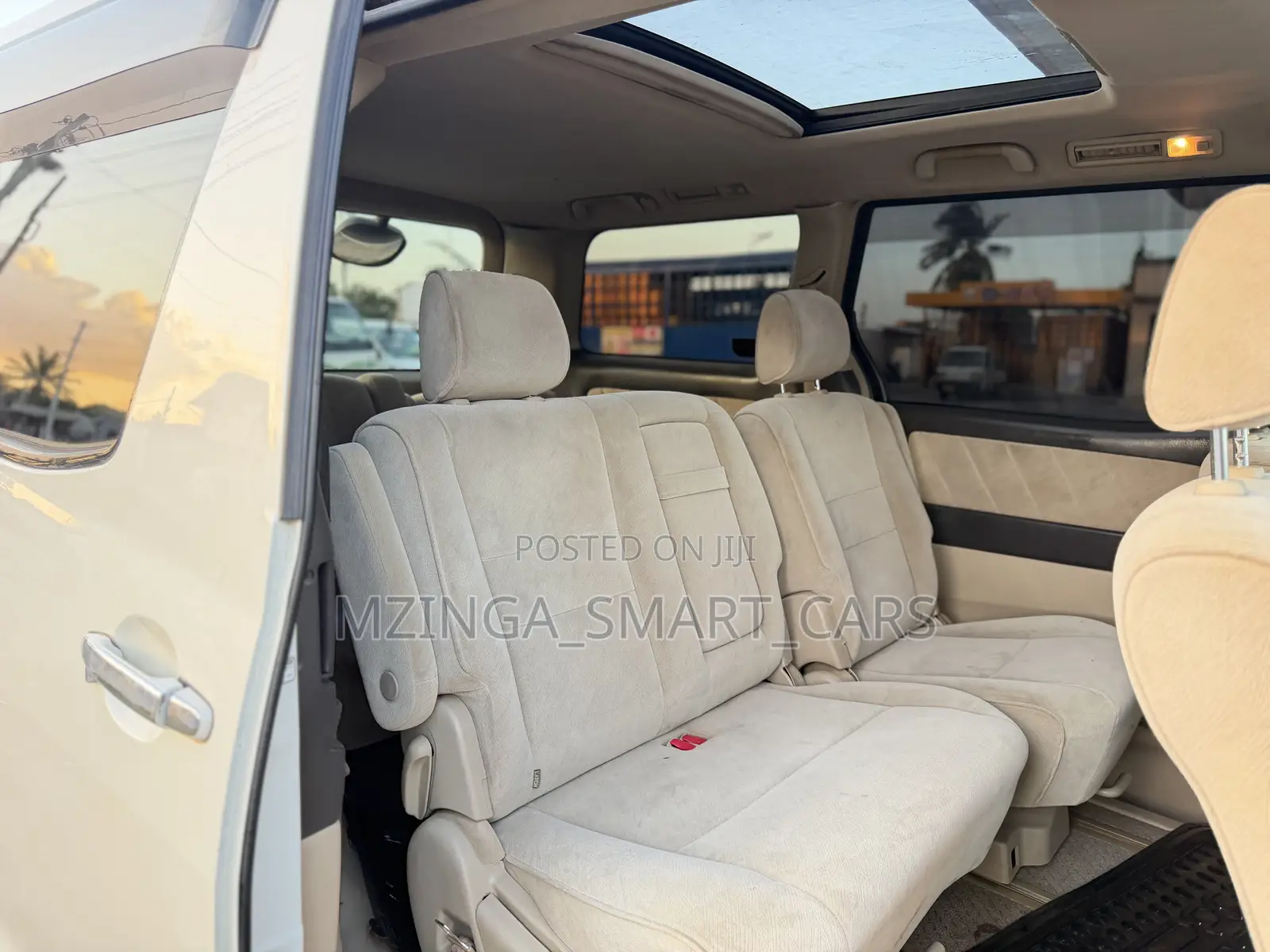 Toyota Alphard 2006