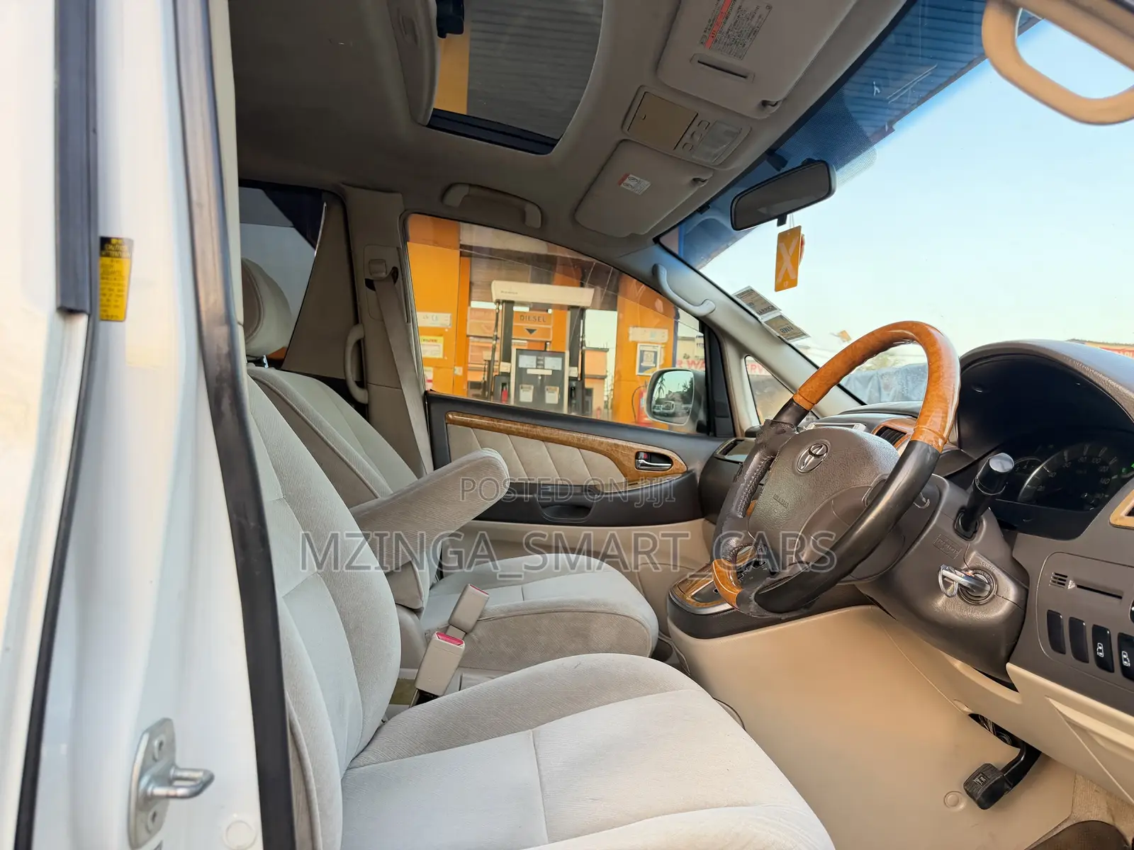 Toyota Alphard 2006