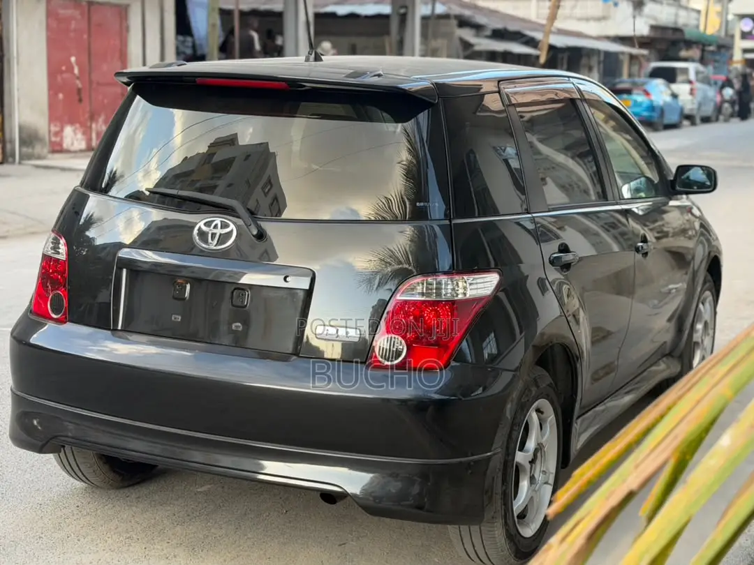 Toyota IST 2006 Black