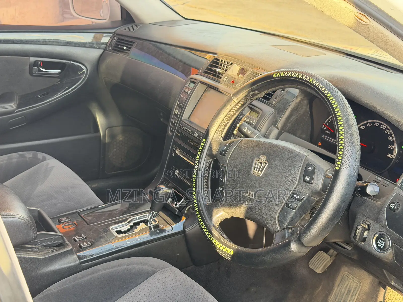 Toyota Crown Royale 2005