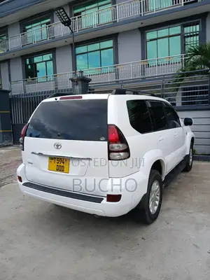 Toyota Land Cruiser Prado 2005 White