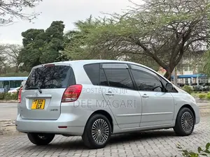 Toyota Corolla Spacio 2004 Silver