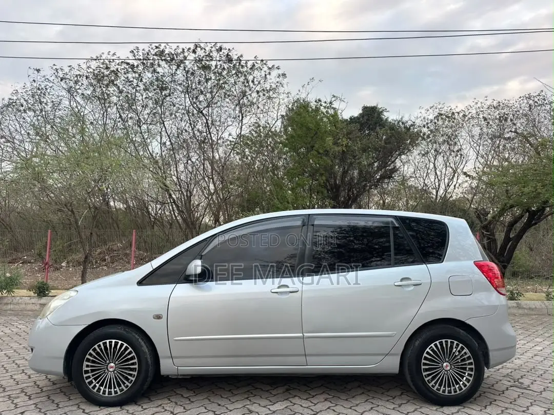 Toyota Corolla Spacio 2004 Silver