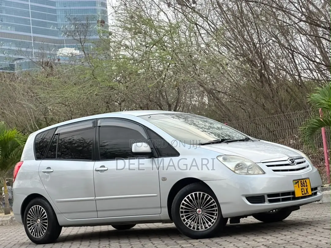 Toyota Corolla Spacio 2004 Silver