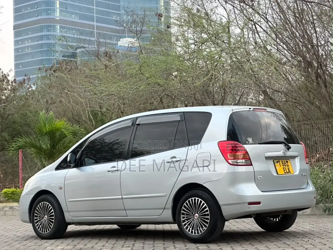 Toyota Corolla Spacio 2004 Silver