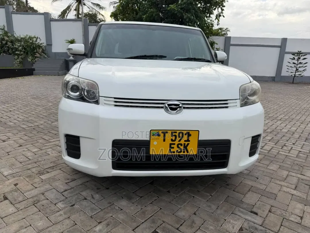 Toyota Corolla Rumion 2008 White