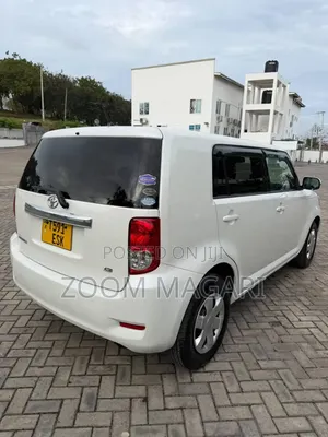 Toyota Corolla Rumion 2008 White