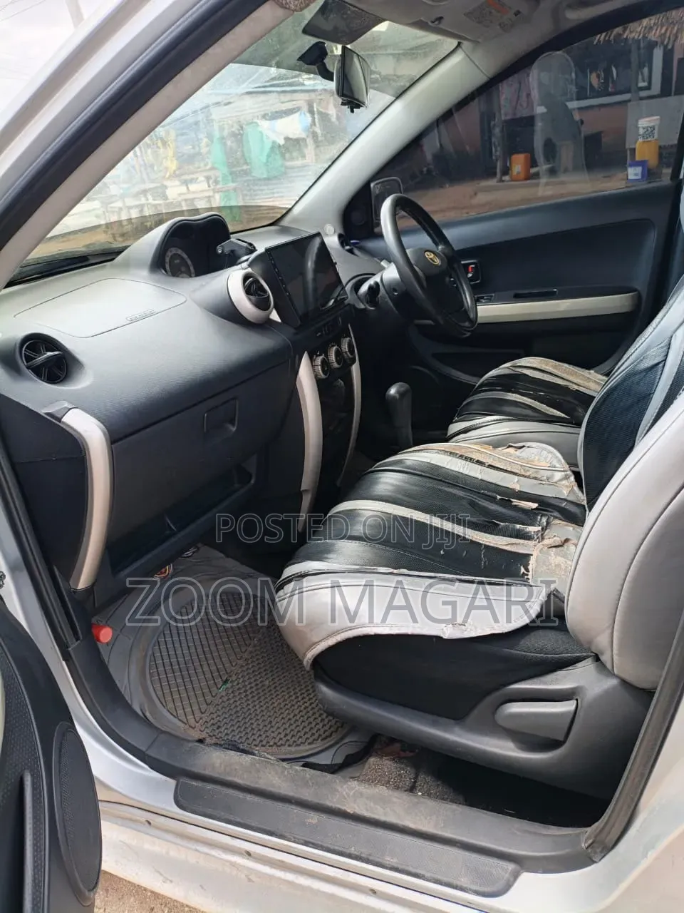 Toyota IST 2003 Silver