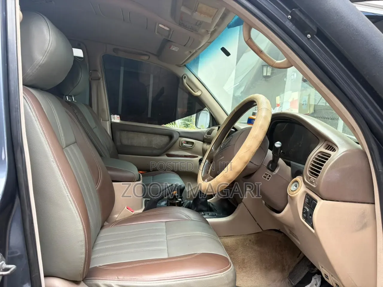 Toyota Land Cruiser 2001 Gray