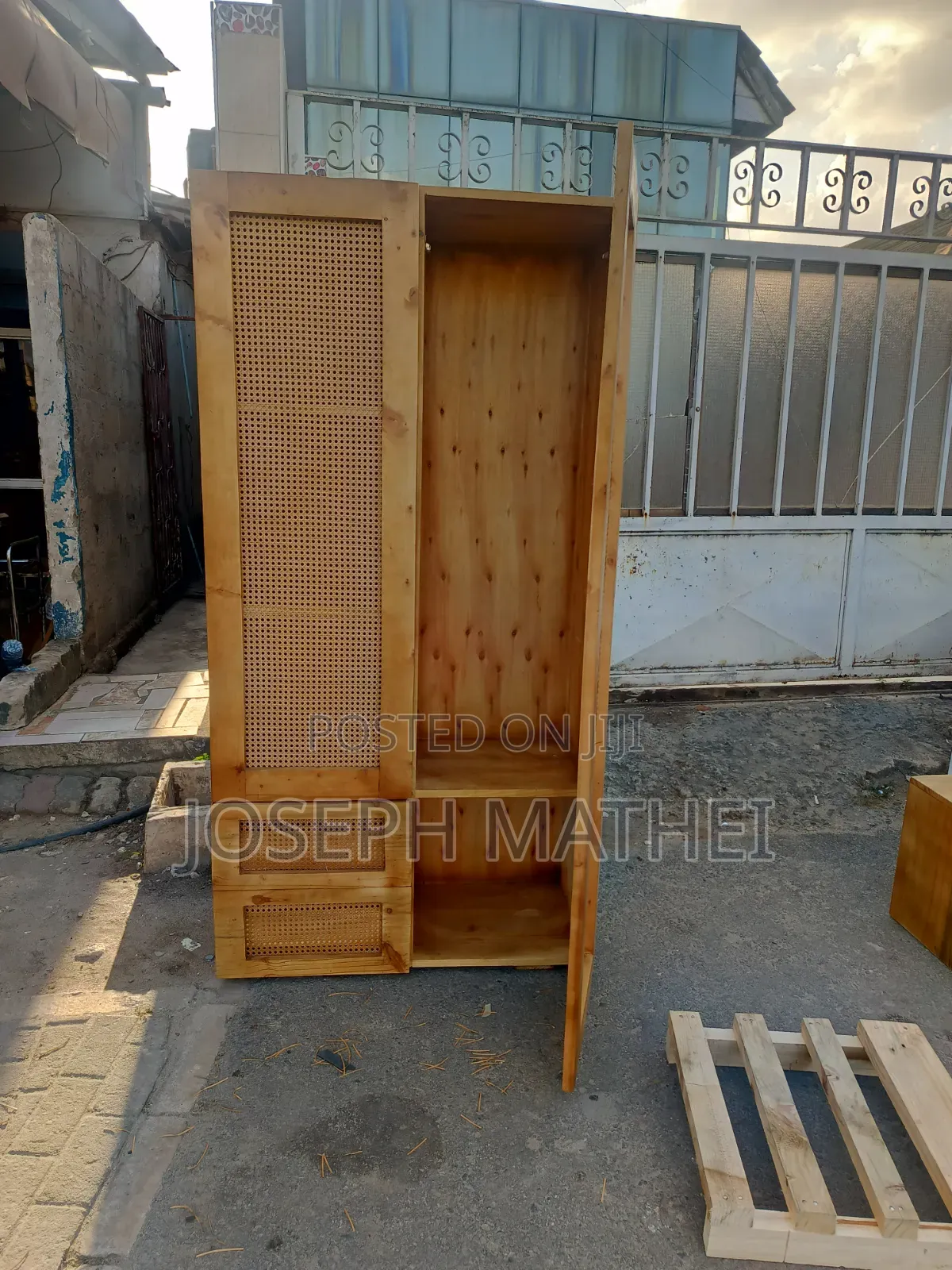 Kabati Pallet Milango Miwili