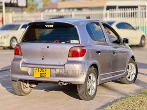 Toyota Vitz 2004