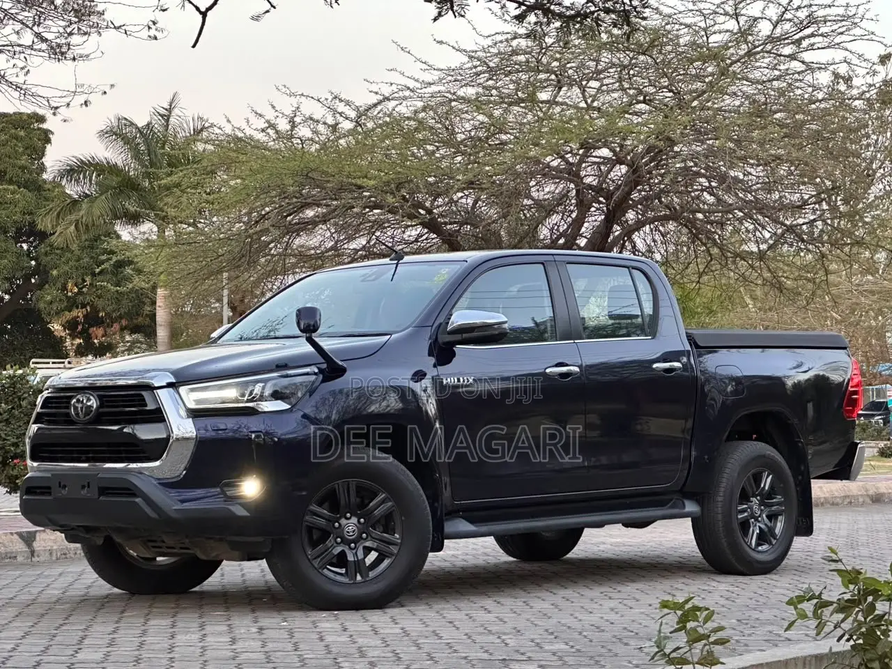 Toyota Hilux 2020 Black