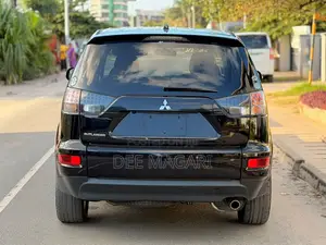 Mitsubishi Outlander 2011 Black