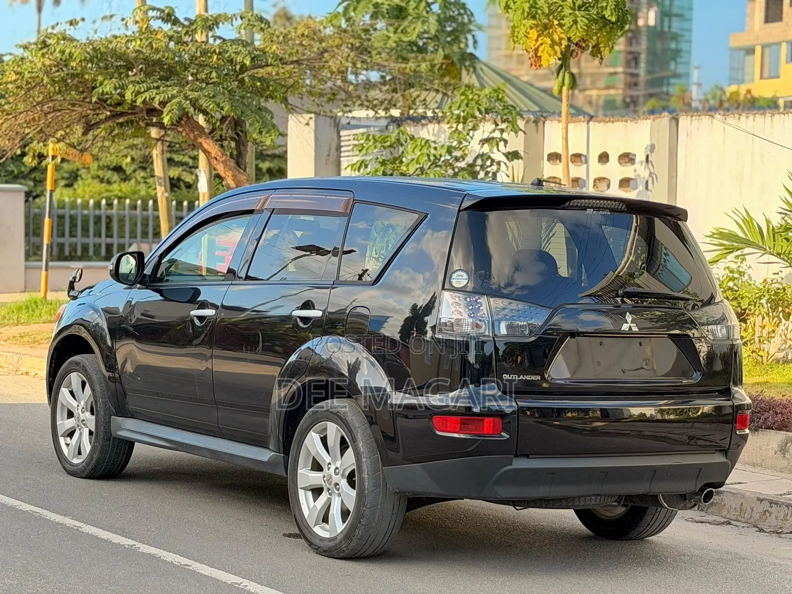 Mitsubishi Outlander 2011 Black