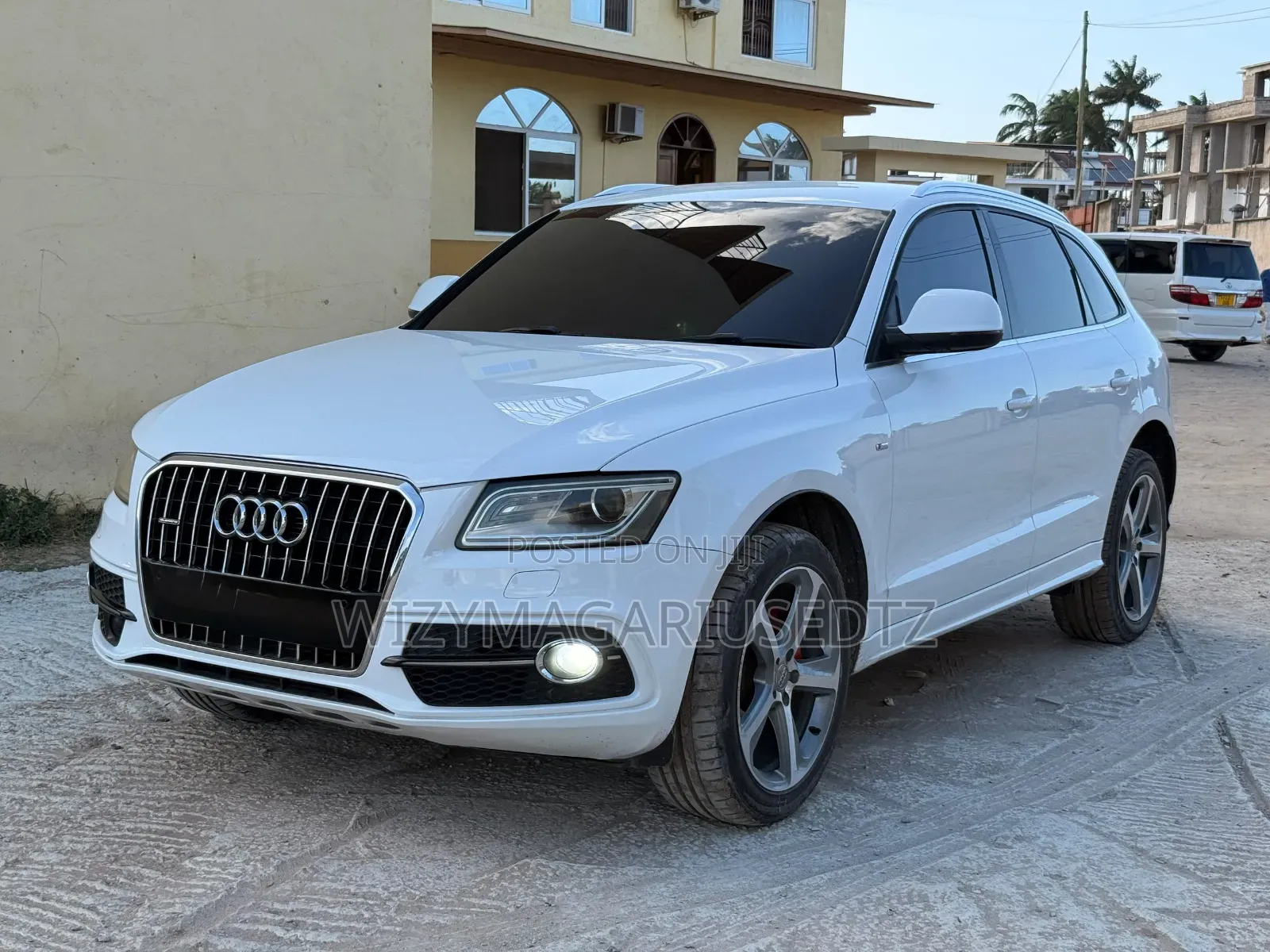 Audi Q5 2.0T Premium AWD quattro 2013 Off white