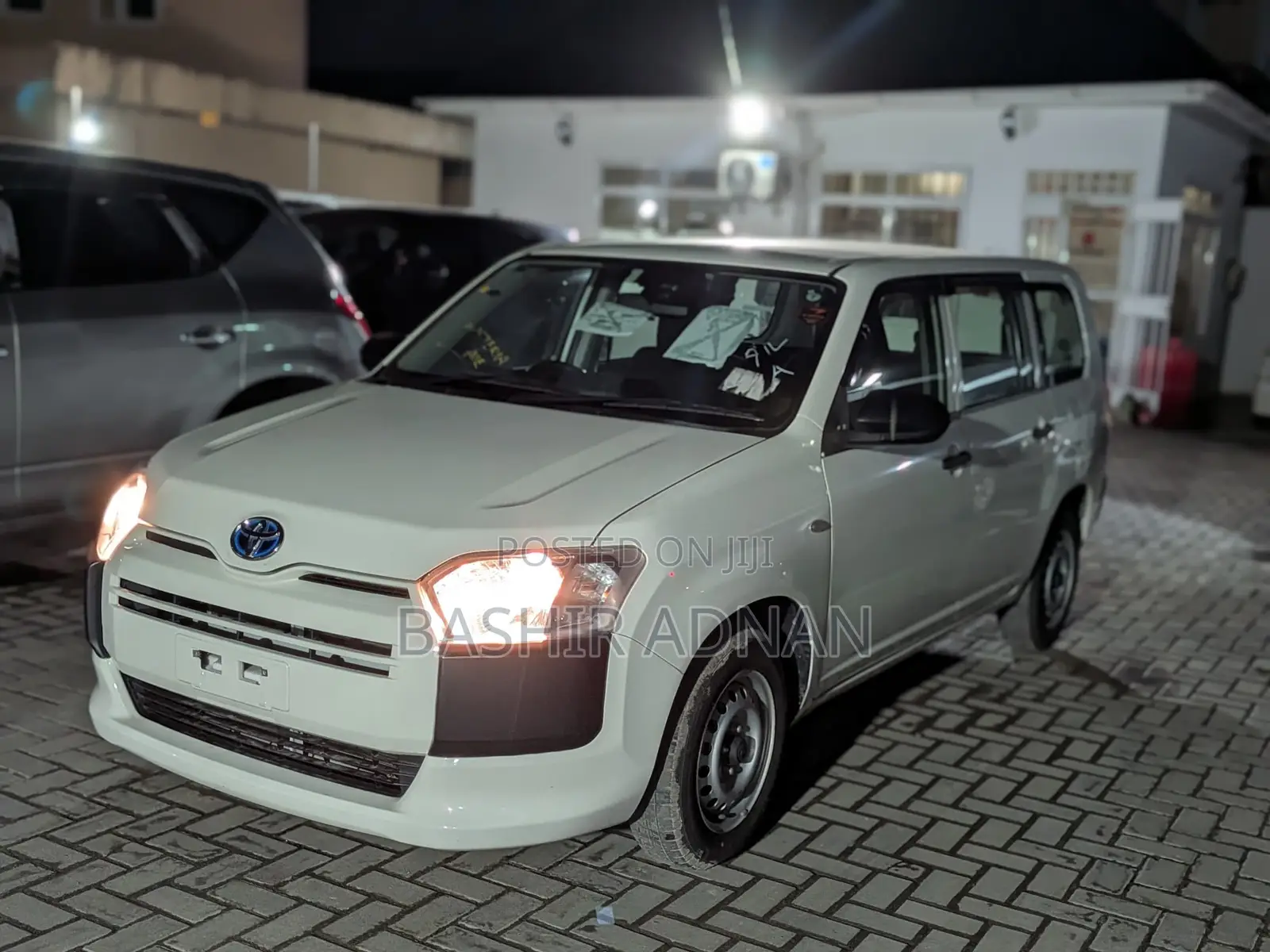 Toyota Probox 1.5 Hybrid DX 2020 White