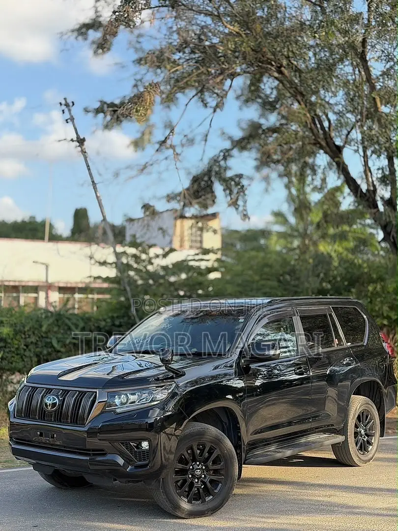 Toyota Land Cruiser Prado 2021 Black