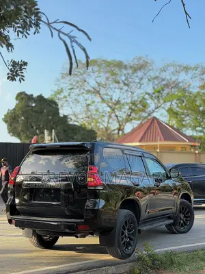Toyota Land Cruiser Prado 2021 Black