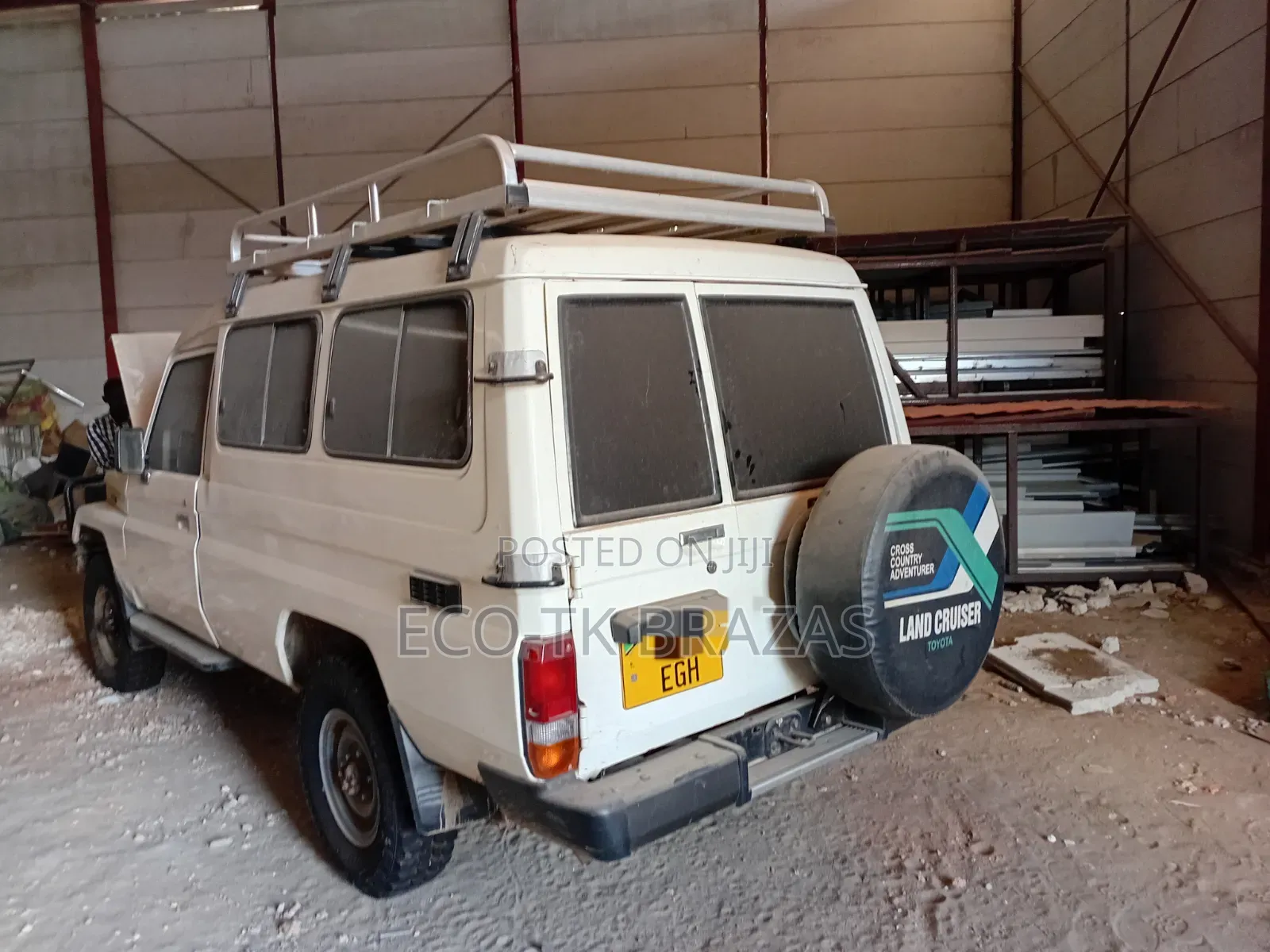 Toyota Land Cruiser 4x4 2004 White