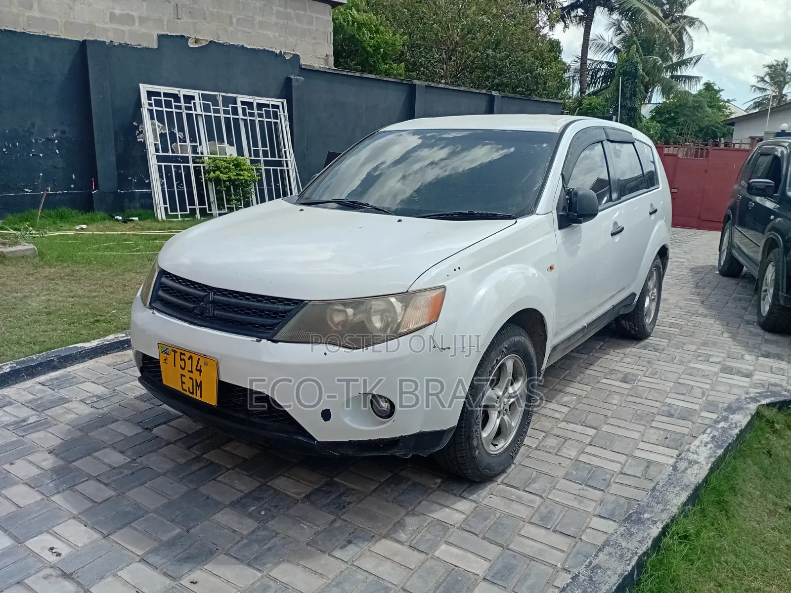 Mitsubishi Outlander SE 2010 White