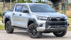 Toyota Hilux 2022 Silver