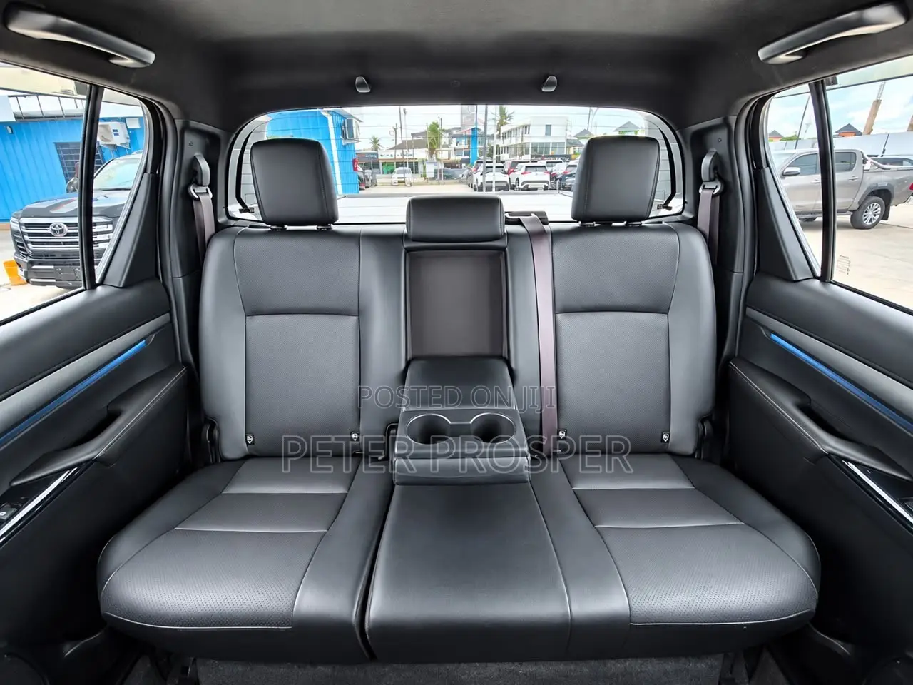 Toyota Hilux 2022 Silver