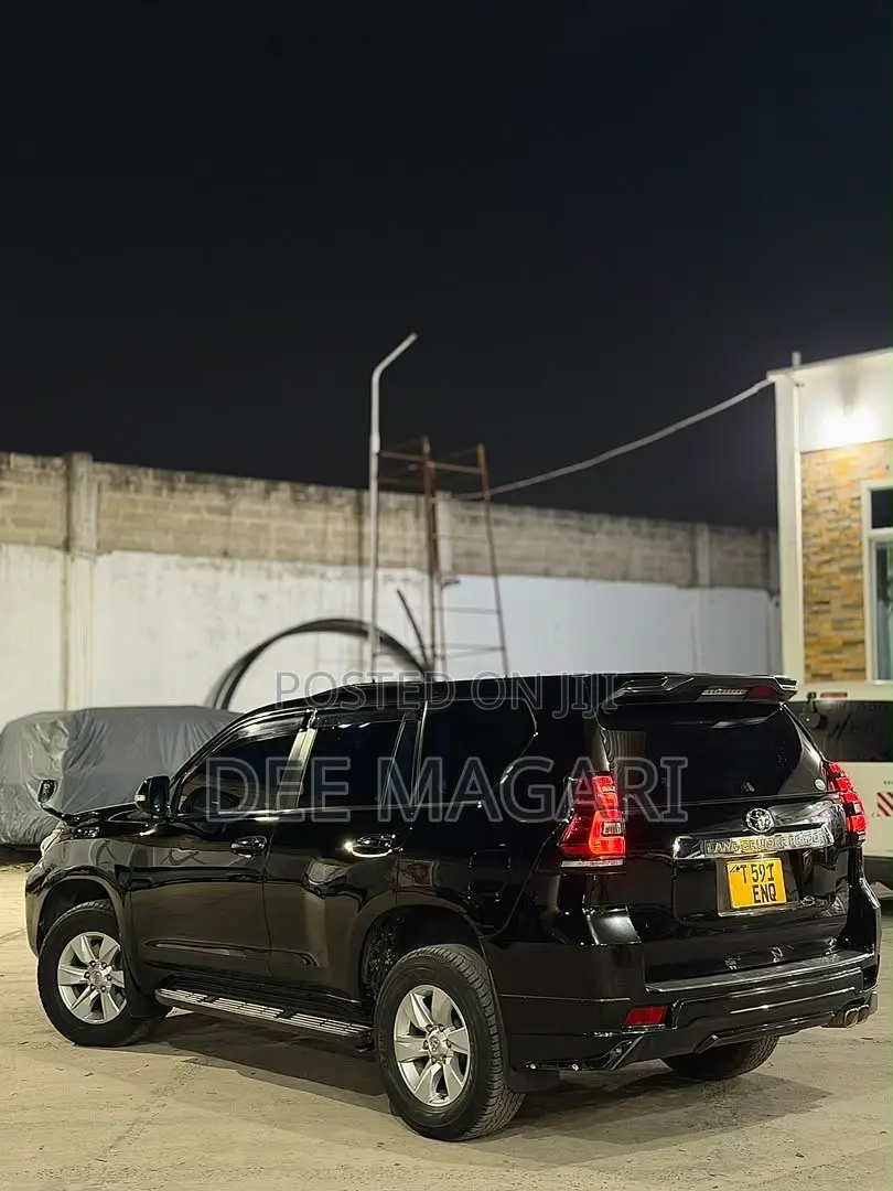 Toyota Land Cruiser Prado 2019 Black