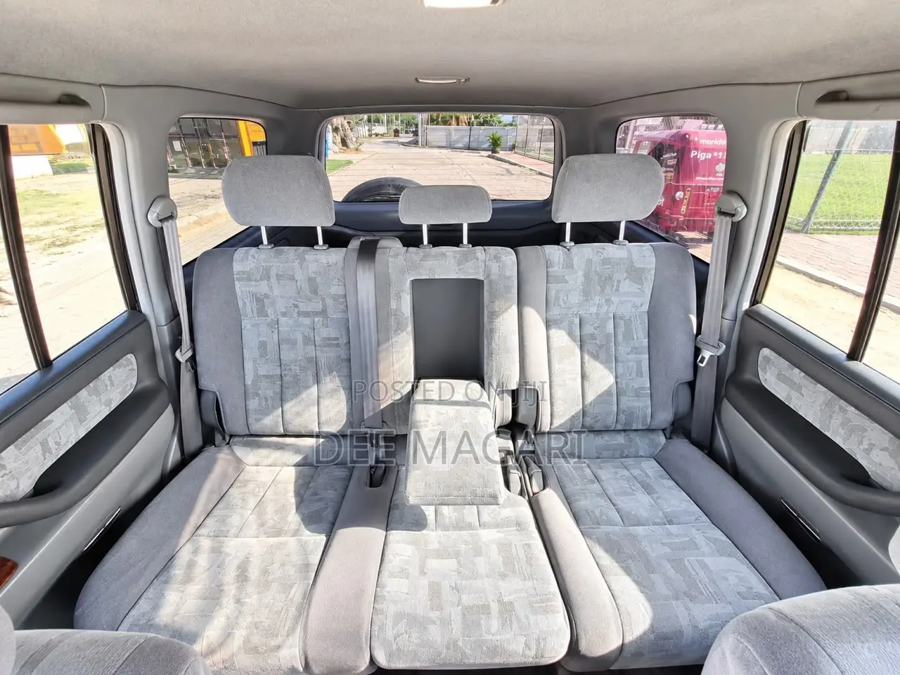 Toyota Land Cruiser 2000 Gray