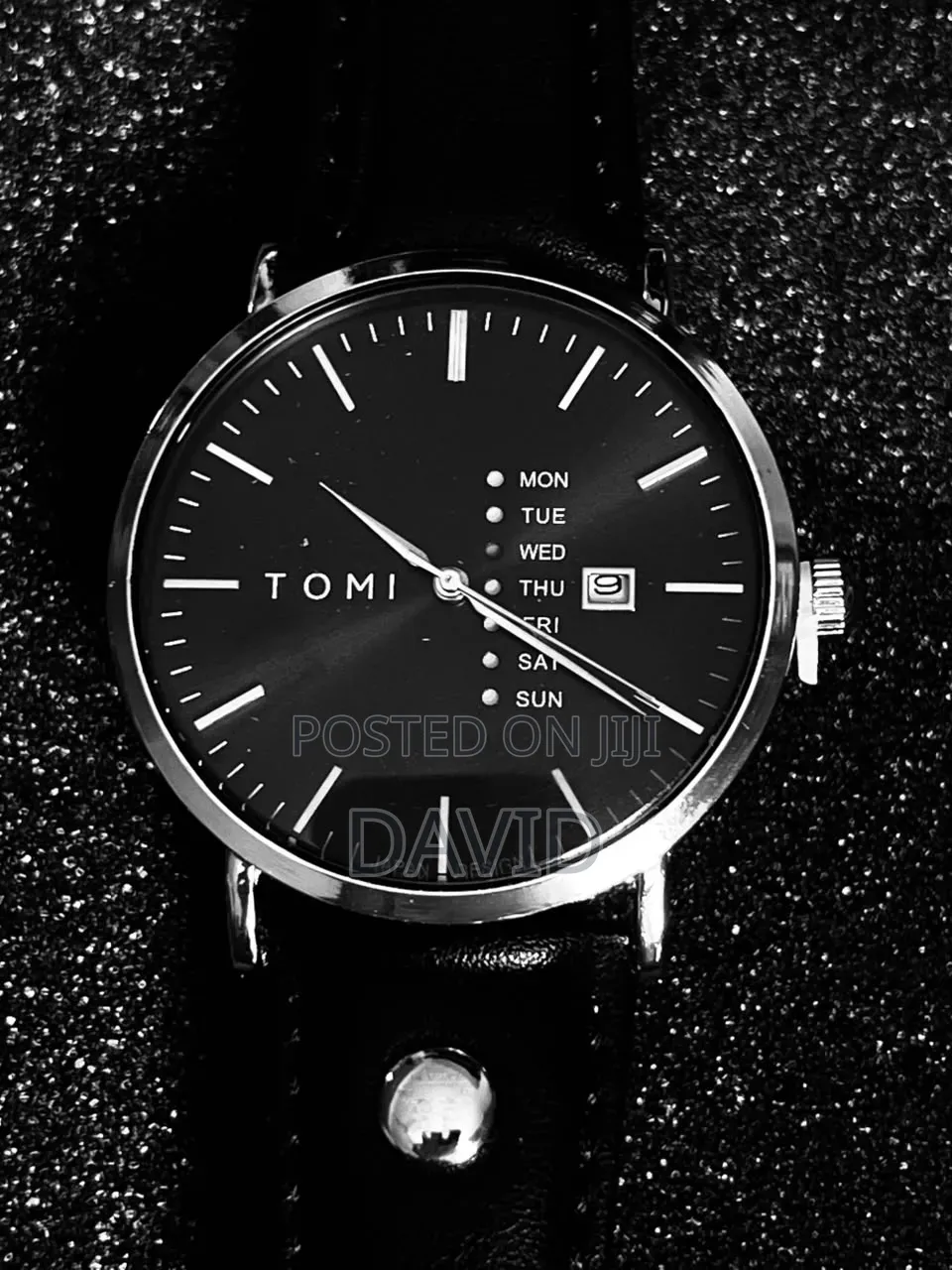 Grab Your Favourite Man Watch With Reasonable Price
