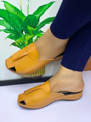 Women Open Toe Slippers - Al Design
