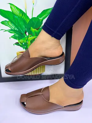 Women Open Toe Slippers - Al Design