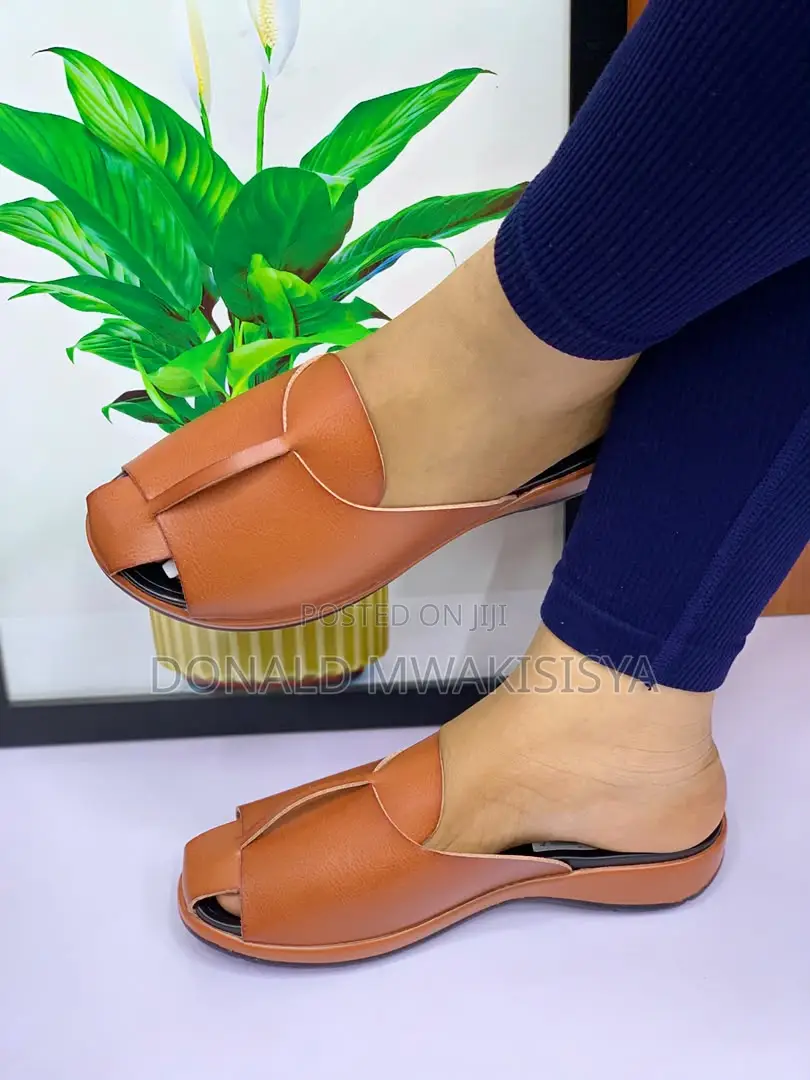 Women Open Toe Slippers - Al Design