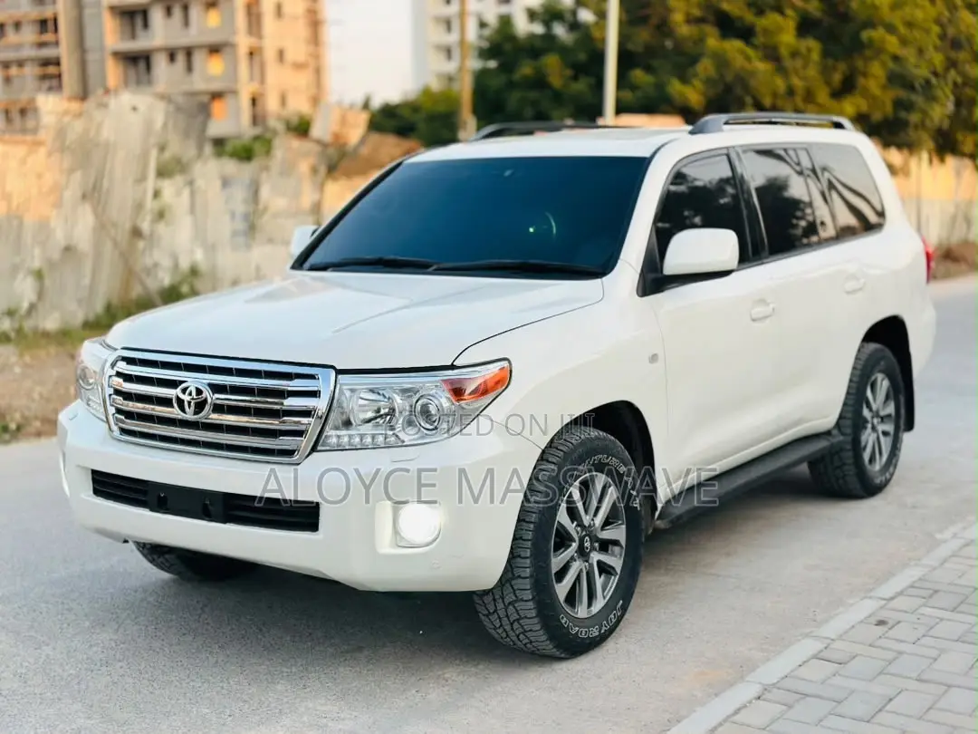 Toyota Land Cruiser 2014 White