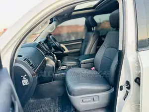 Toyota Land Cruiser 2014 White