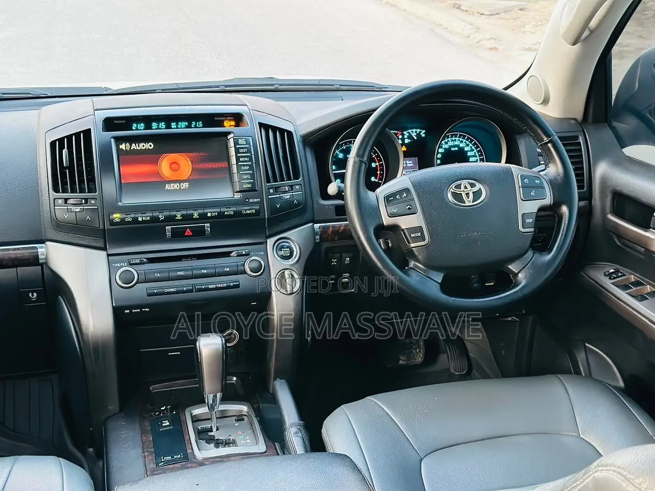 Toyota Land Cruiser 2014 White