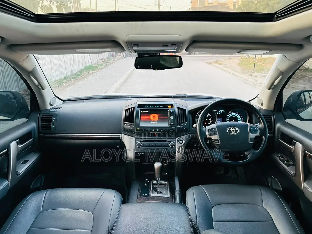 Toyota Land Cruiser 2014 White