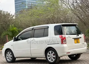 Toyota Raum 2008 White