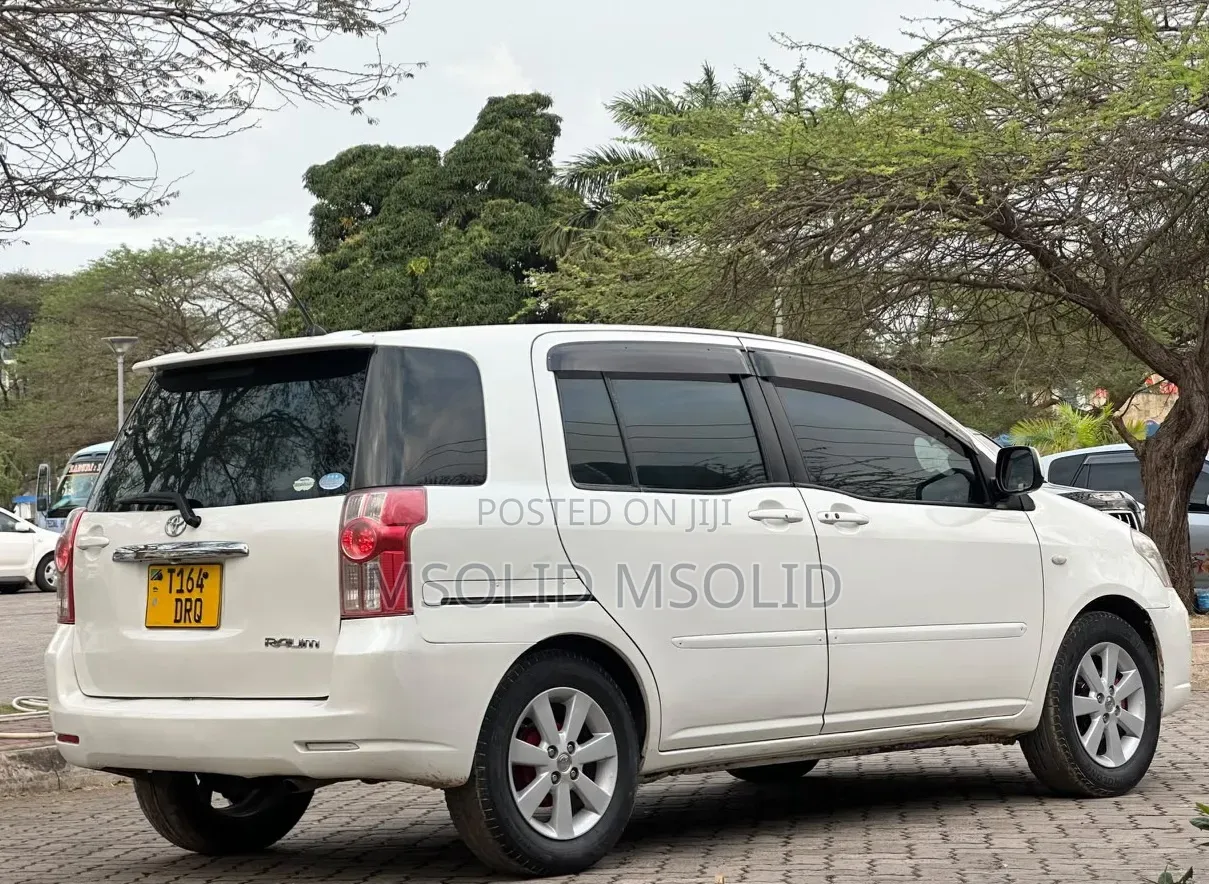 Toyota Raum 2008 White